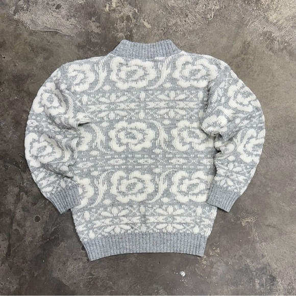 Vintage Jolie Raised Floral Knit Sweater USA Made - Picture 4 of 10